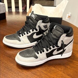 Nike Air Jordan 1 Retro High OG black, smoke gray - mens size 7.5 - barely used
